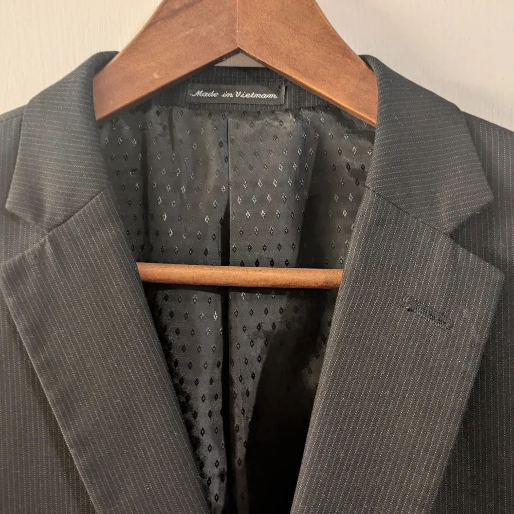 Van Heusen Black Striped Suit - Picture 3 of 8